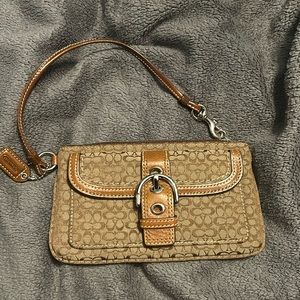 Beautiful Coach Clutch/Wristlet